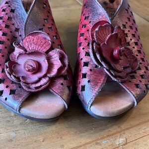 L’Artiste sling backs❤️NWOT